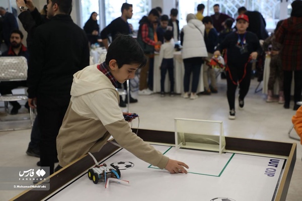 مسابقات رباتیک در دانشگاه صنعتی ارومیه