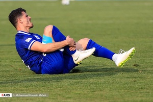 وریا غفوری در دیدار تیم فوتبال ذوب‌آهن و استقلال تهران