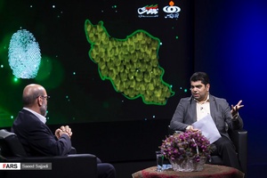 گفت‌وگوی سیدحسین حسینی مجری برنامه زنده وقت انتخاب با حسین دهقان