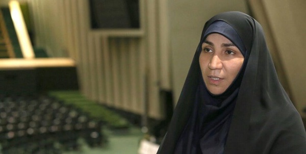 هاجر چنارانی