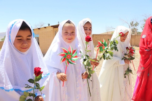 کلنگ زنی مدرسه ۷کلاسه معروف آباد چادگان