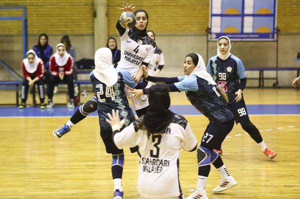 هندبال بانوان