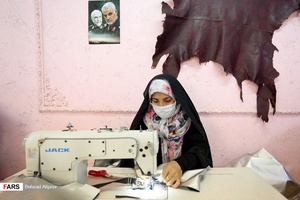 کارگاه تولید لباس محافظ پزشکی در همدان