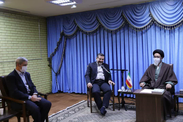 وزیر فرهنگ و ارشاد با آل هاشم