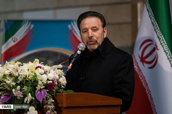 محمود واعظی