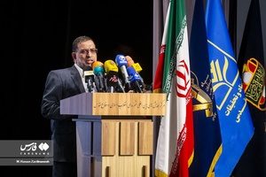 سخنرانی سردار علی‌محمد نائینی رئیس مرکز اسناد و تحقیقات دفاع مقدس در مراسم تجلیل از فرماندهان راوی تاریخ شفاهی دفاع مقدس