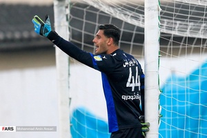 دیدار تیم  فوتبال نساجی مازندران و نفت آبادان