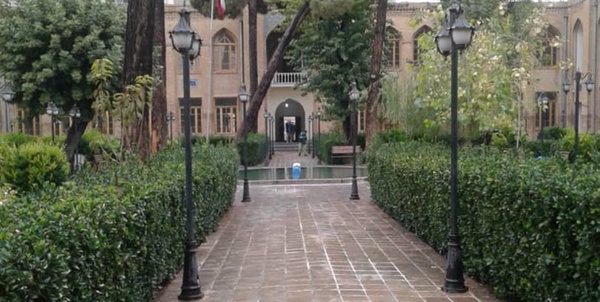 مدرسه دارالفنون