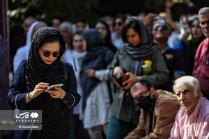 مراسم خاکسپاری فردوس کاویانی