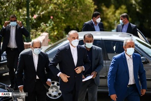 ورودحسین  امیرعبداللهیان وزیر امور خارجه به نشست روسای  نمایندگی های سیاسی خارجی مقیم تهران با وزیر امور خارجه