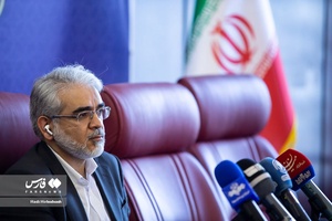 حضور حسین قربانزاده  رئیس سازمان خصوصی‌سازی، درنشست خبری واگذاری سهام پرسپولیس و استقلال به مردم