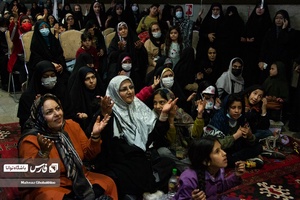 حضور مادران در جشن یک سالگی حجا ب دختران تازه محجبه شده 