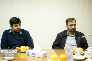 علیرضا طاهری معاونت آموزش و پژوهش خبرگزاری فارس و میثاق بدیعی دبیر اجتماعی باشگاه خبرنگاران توانا در دانشکده رسانه خبرگزاری فارس
