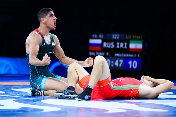 رحمان عموزاد کشتی آزاد