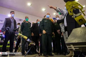 بازدید  سرلشکر حسین سلامی فرمانده کل سپاه از دستاوردهای راهبردی سپاه  در حوزه چک و خنثی‌سازی بمب 