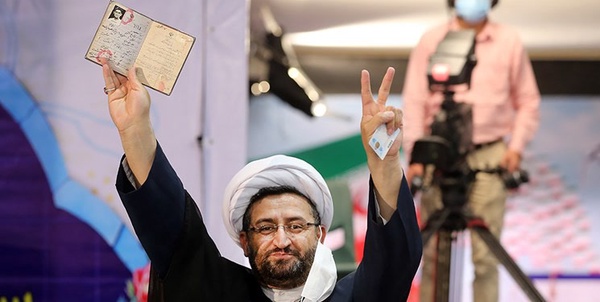 زارع فومنی