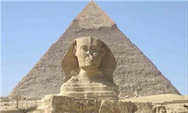 مجسمه ابو لولو و اهرام مصر