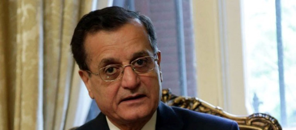 عدنان منصور