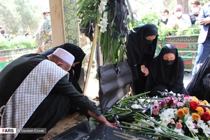 تشییع پیکر مطهر شهید مدافع حرم، عیوض احمدی در شهریار/ مجاهد ۱۹ ساله تیپ فاطمیون پس از ۵ سال شناسایی شد