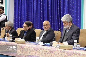 نشست «رئیس جمهور»  با ۵۰ چهره سیاسی