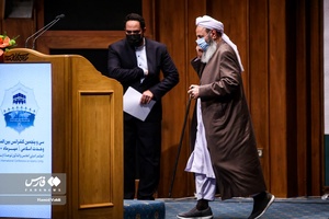 مولوی عبدالحمید زهی امام جمعه اهل سنت زاهدان در آیین اختتامیه سی و پنجمین کنفرانس بین المللی وحدت اسلامی