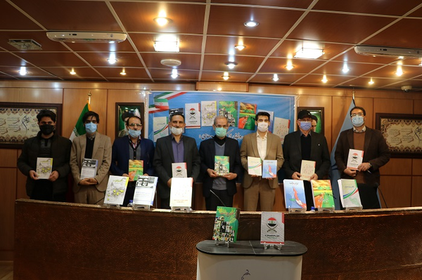 رونمایی از ۸ عنوان کتاب حوزه روابط بین‌الملل و گفتمان مقاومت