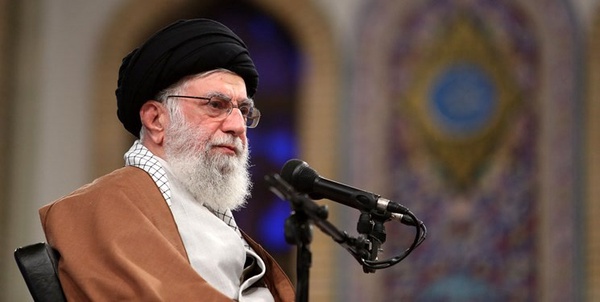 آقا  خامنه ای رهبر انقلاب رهبری