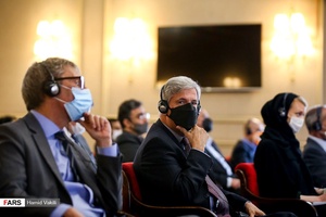 نشست روسای  نمایندگی های سیاسی خارجی مقیم تهران با وزیر امور خارجه