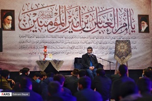 سخنرانی و روایت دفاع مقدس توسط حسین یکتا در آیین رونمایی از کتاب «درگاه این خانه بوسیدنی‌است»-هیات ثارالله زنجان