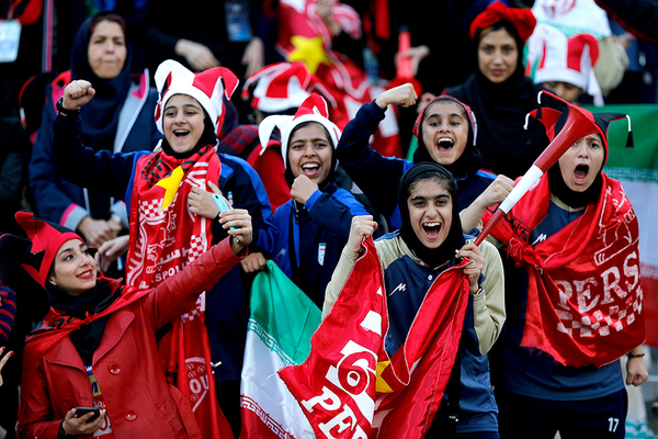 بانوان تماشاگران