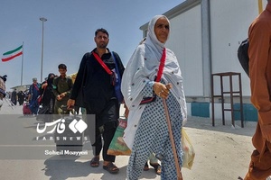 ورود زائران پاکستانی از پایانه مرزی ریمدان