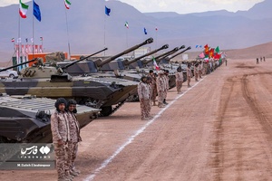 بازدید سرلشکر باقری از نیروی زمینی سپاه کرمان