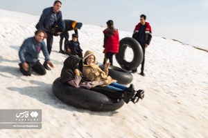 تیوپ سواری در دامنه کوه میشو