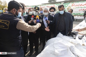 بازدید سردار حسین رحیمی رئیس پلیس تهران بزرگ و سعید عمرانی معاون دادستان کل کشور از کشفیات پلیس مبارزه با مواد مخدر پایتخت در هشتمین طرح ظفر