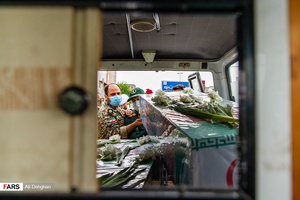 انتقال تابوت شهدای گمنام برای تشییع و خاکسپاری در شهر«دلند»