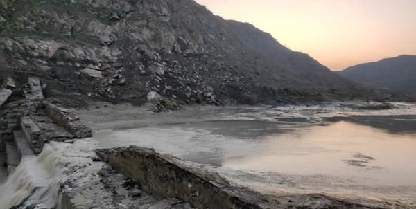 سیل