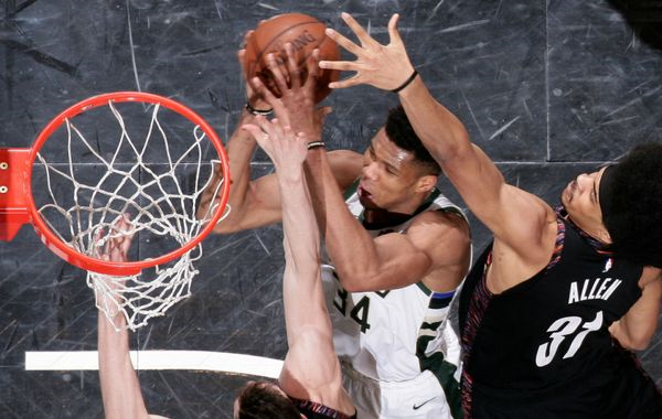 جیانیس آنتتوکومپو nba