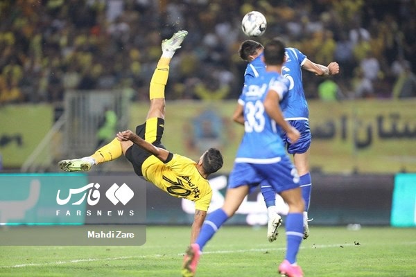 گزارش تصویری از برد سپاهان مقابل استقلال