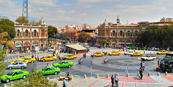 میدان حسن آباد