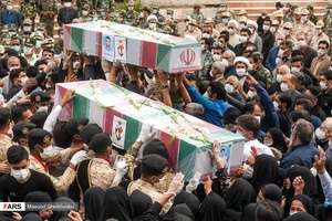 دو شهید ناوچه کنارک در زاهدان تشییع شدند