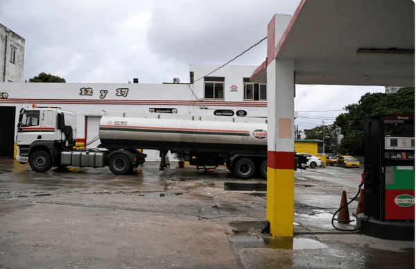 ترامپ نفت کوبا را قطع کرد