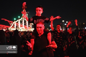 اجتماع اربعینی‌ها در میدان آزادی  تهران