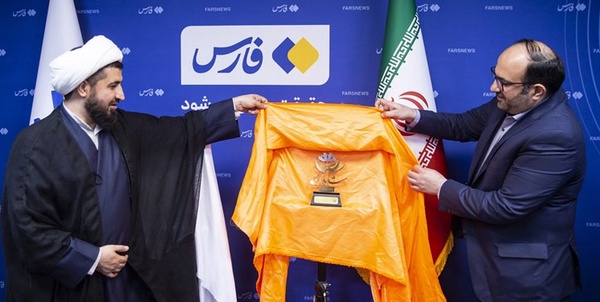تندیس طرح مادری