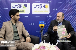 سید علی موسوی زاده 
معاون امور بین‌الملل بنیاد سعدی در حال مصاحبه با خبرنگار خبرگزاری فارس