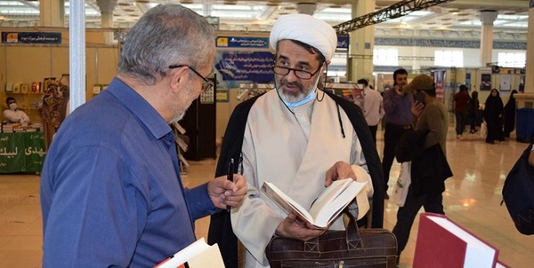 حجت‌الاسلام سعید فخرزاده مسؤول دفتر جمع‌آوری و تدوین دستاوردهای انقلاب اسلامی