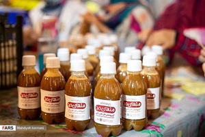 آب میوه های آماده شده توسط گروه جهادی بنیاد فضل شهیدان رستمی