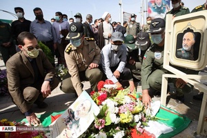 نمایی از مزار سرلشگر شهید حجازی در گلستان شهدای اصفهان