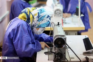 کارگاه تولید لباس محافظ پزشکی در همدان