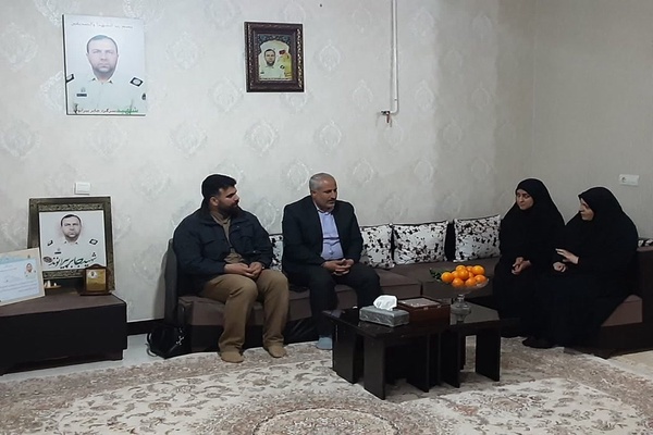 دیدار با خانواده شهید 
