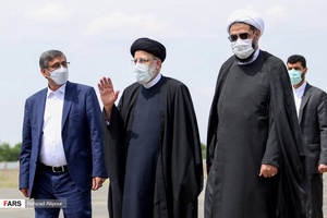 استقبال استاندار، امام جمعه همدان از آیت الله سید ابراهیم رئیسی رئیس قوه قضائیه